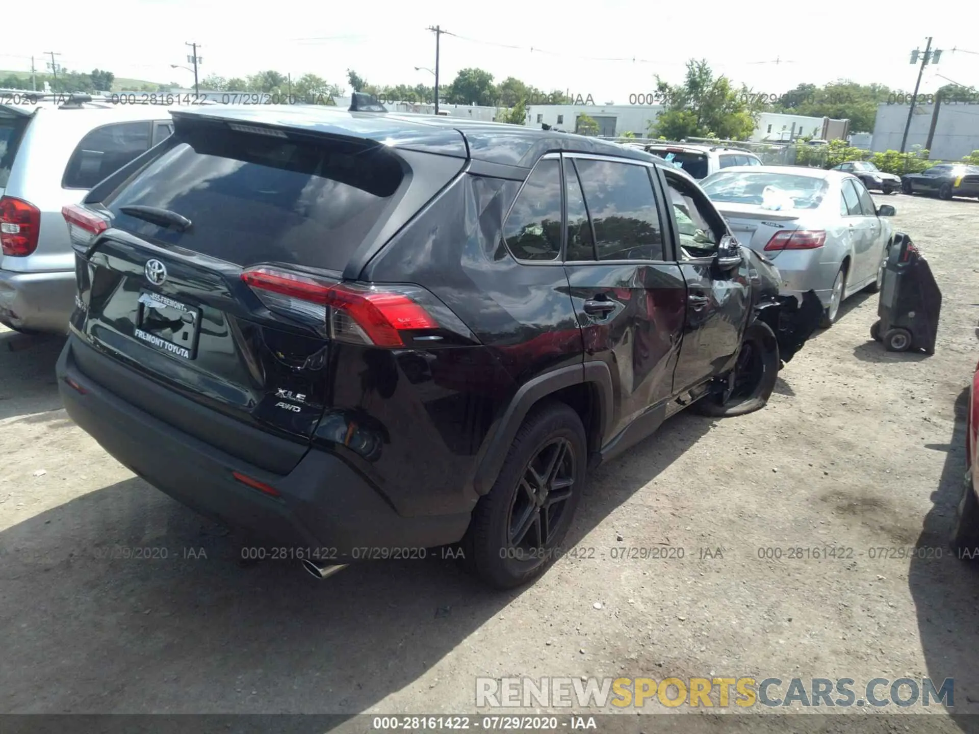 4 Photograph of a damaged car JTMP1RFV4LD061447 TOYOTA RAV4 2020