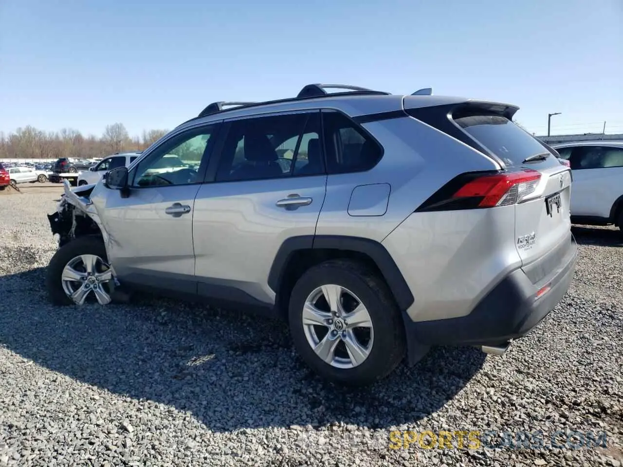 2 Фотография поврежденного автомобиля JTMP1RFV4LJ025615 TOYOTA RAV4 2020