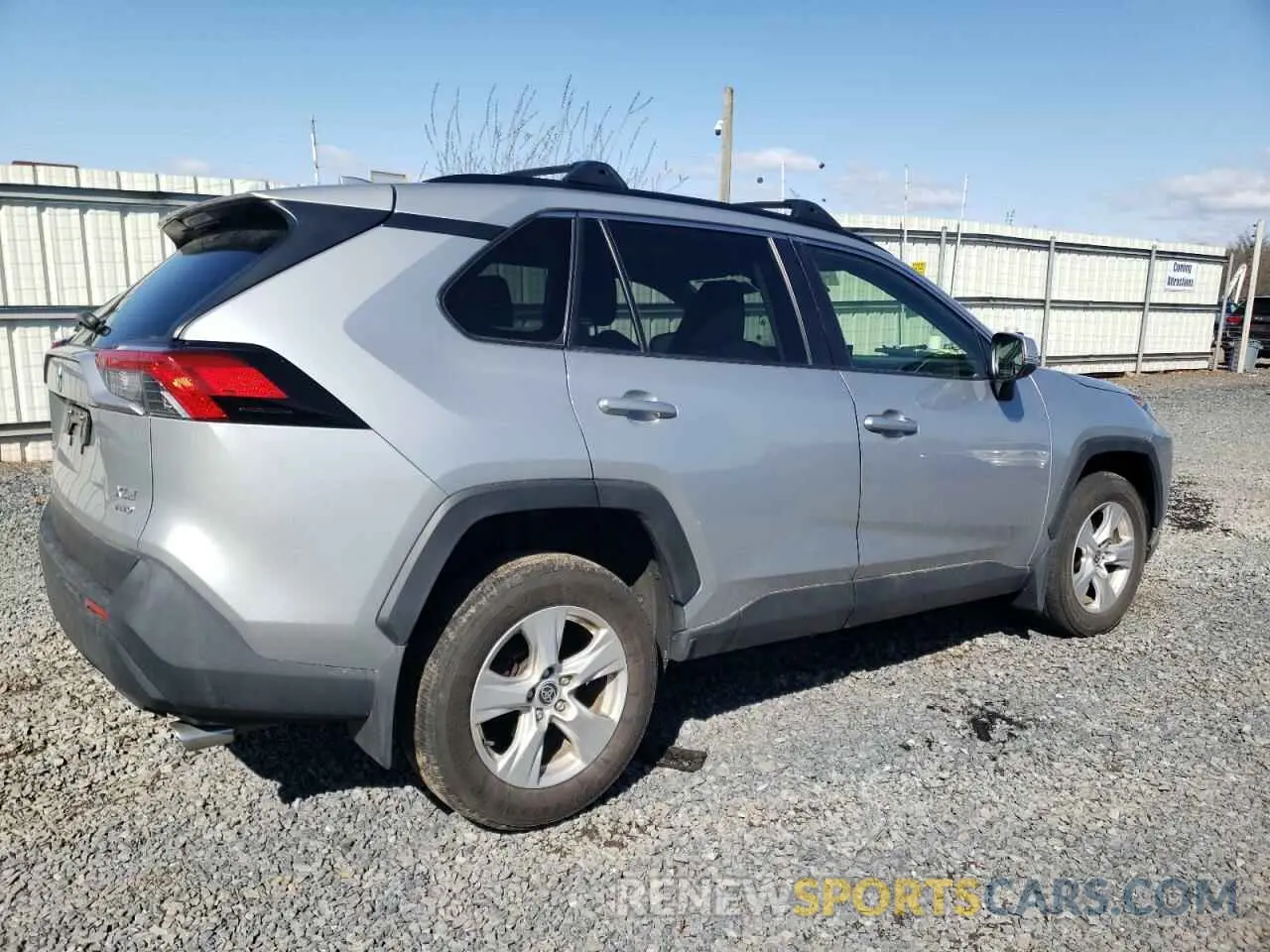 3 Фотография поврежденного автомобиля JTMP1RFV4LJ025615 TOYOTA RAV4 2020