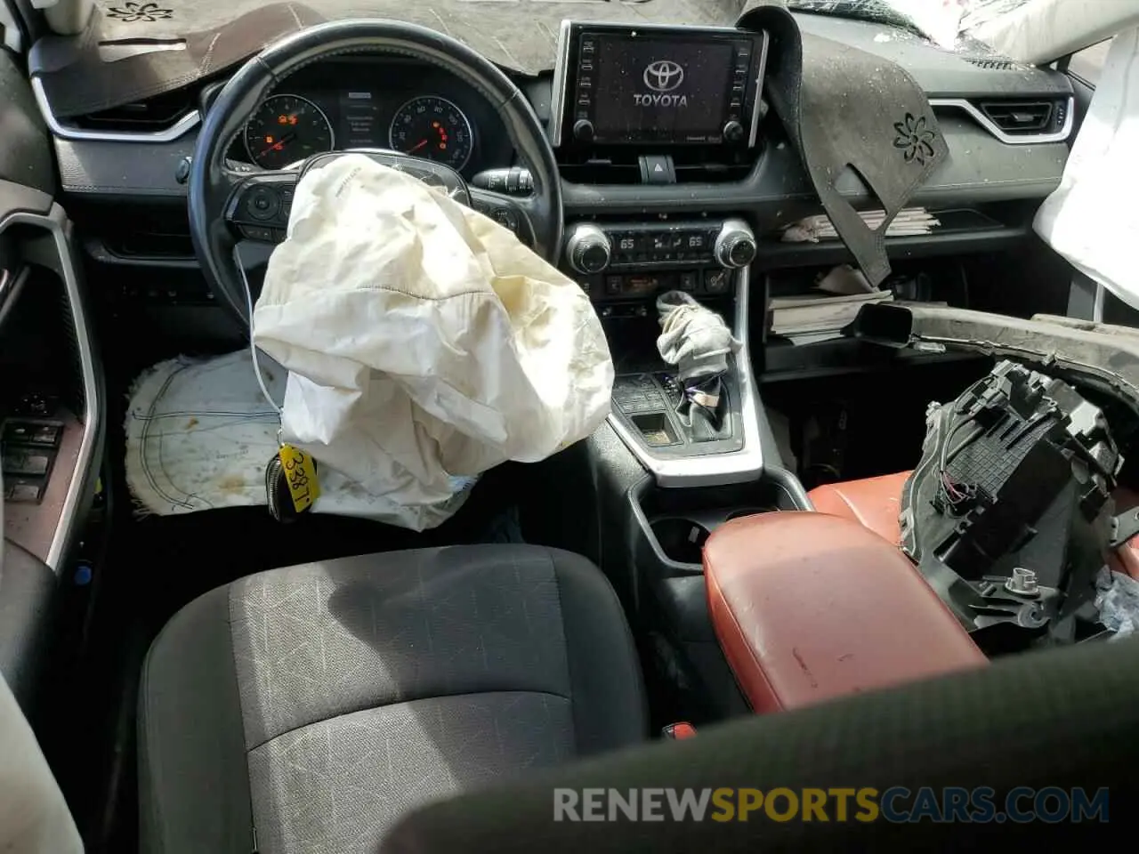 8 Photograph of a damaged car JTMP1RFV5LD524941 TOYOTA RAV4 2020