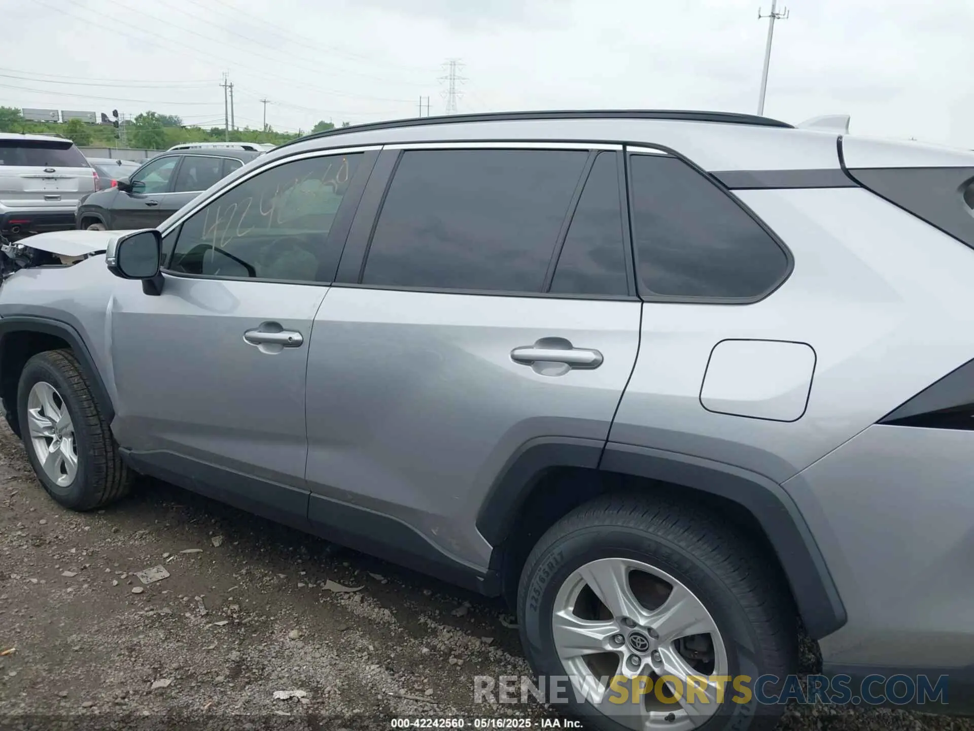 14 Photograph of a damaged car JTMP1RFV9LD053179 TOYOTA RAV4 2020