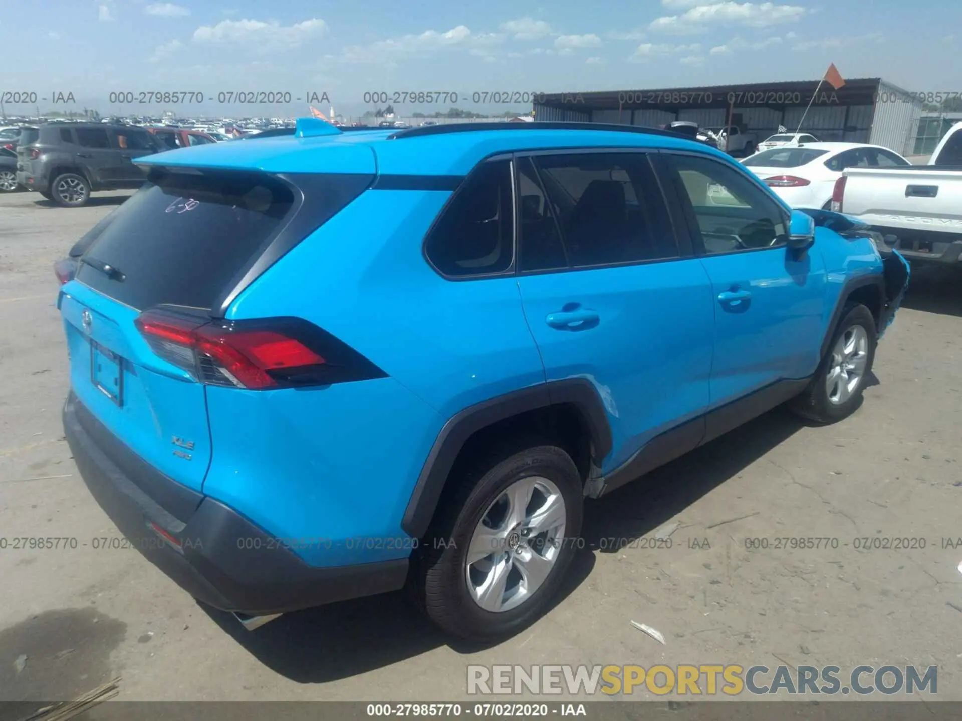 4 Photograph of a damaged car JTMP1RFVXLD524725 TOYOTA RAV4 2020
