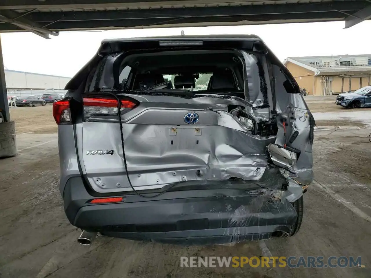 6 Photograph of a damaged car JTMR6RFV2LD005002 TOYOTA RAV4 2020