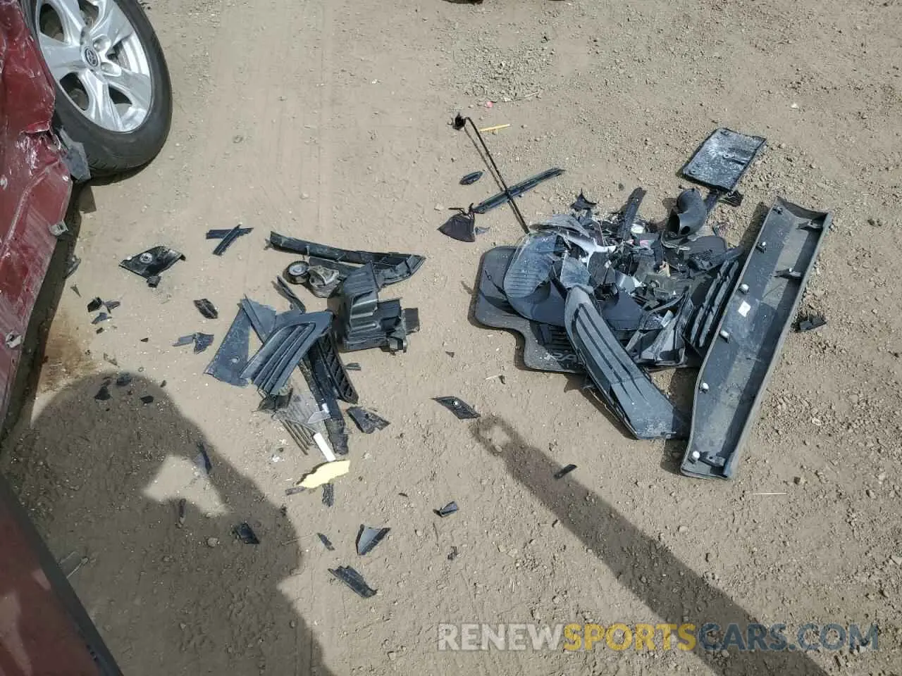 13 Photograph of a damaged car JTMR6RFV5LD006385 TOYOTA RAV4 2020