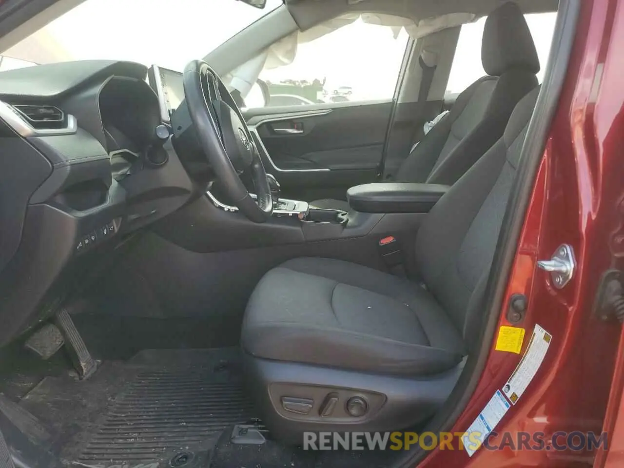 7 Photograph of a damaged car JTMR6RFV5LD006385 TOYOTA RAV4 2020