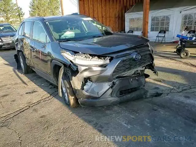 11 Photograph of a damaged car JTMRWRFV0LD070494 TOYOTA RAV4 2020