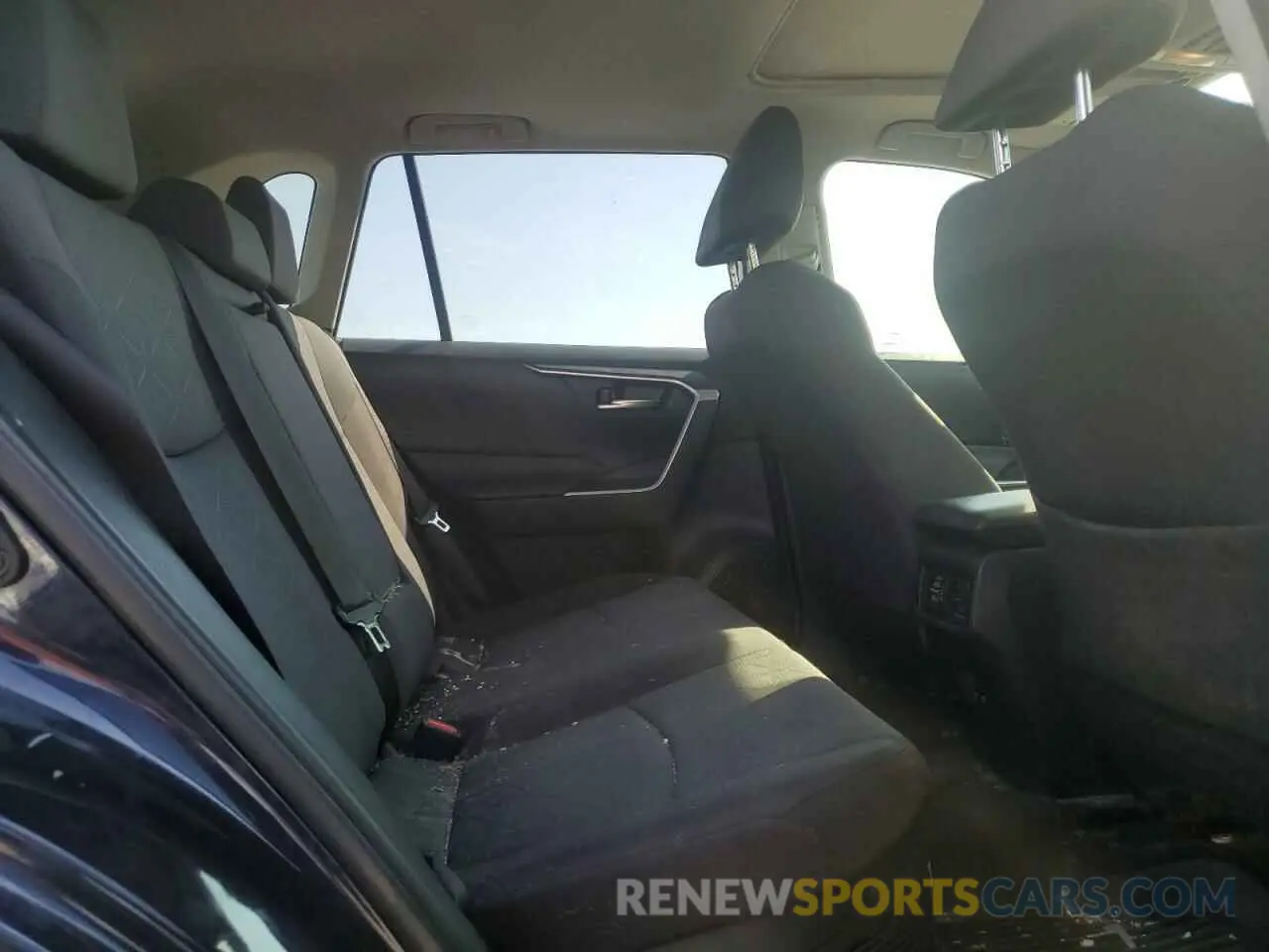 11 Фотография поврежденного автомобиля JTMRWRFV5LD072743 TOYOTA RAV4 2020