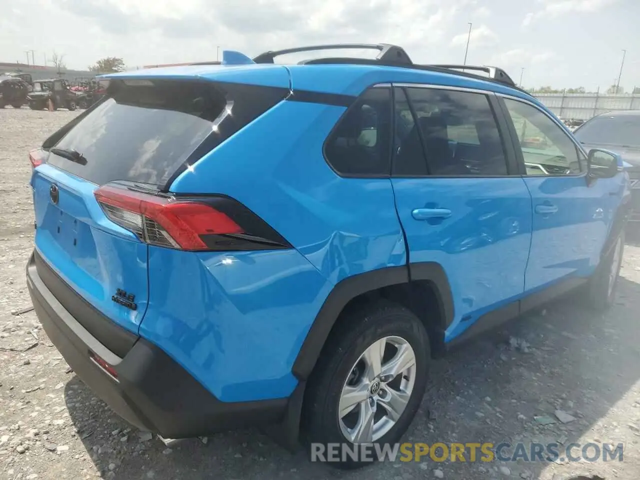 3 Фотография поврежденного автомобиля JTMRWRFV6LJ046444 TOYOTA RAV4 2020