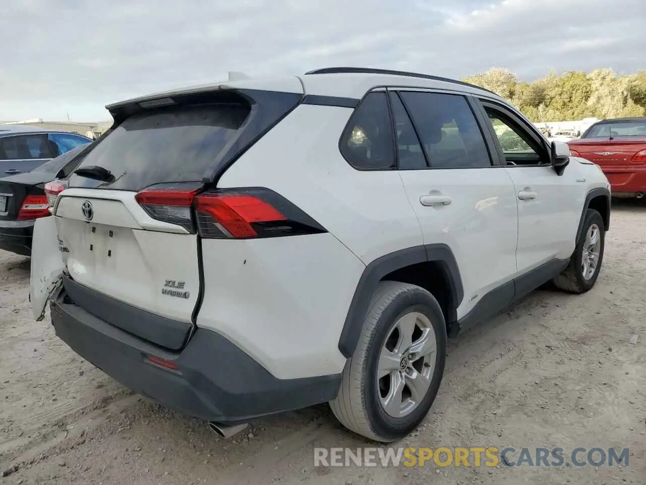3 Фотография поврежденного автомобиля JTMRWRFV8LD066726 TOYOTA RAV4 2020