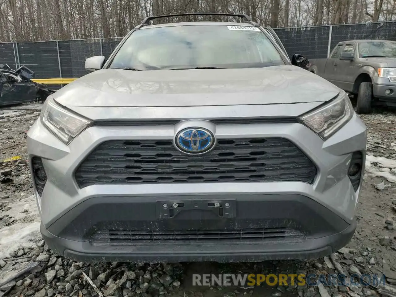 5 Photograph of a damaged car JTMRWRFV8LD067276 TOYOTA RAV4 2020