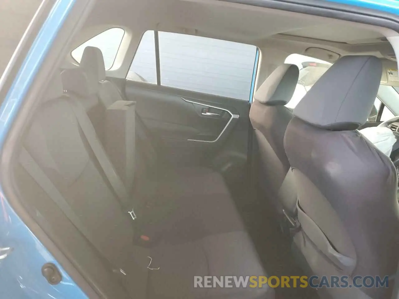 10 Фотография поврежденного автомобиля JTMRWRFV8LD069190 TOYOTA RAV4 2020