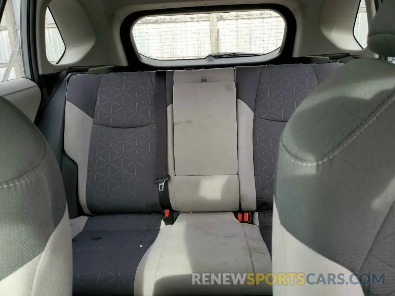 10 Фотография поврежденного автомобиля JTMRWRFV8LD070114 TOYOTA RAV4 2020