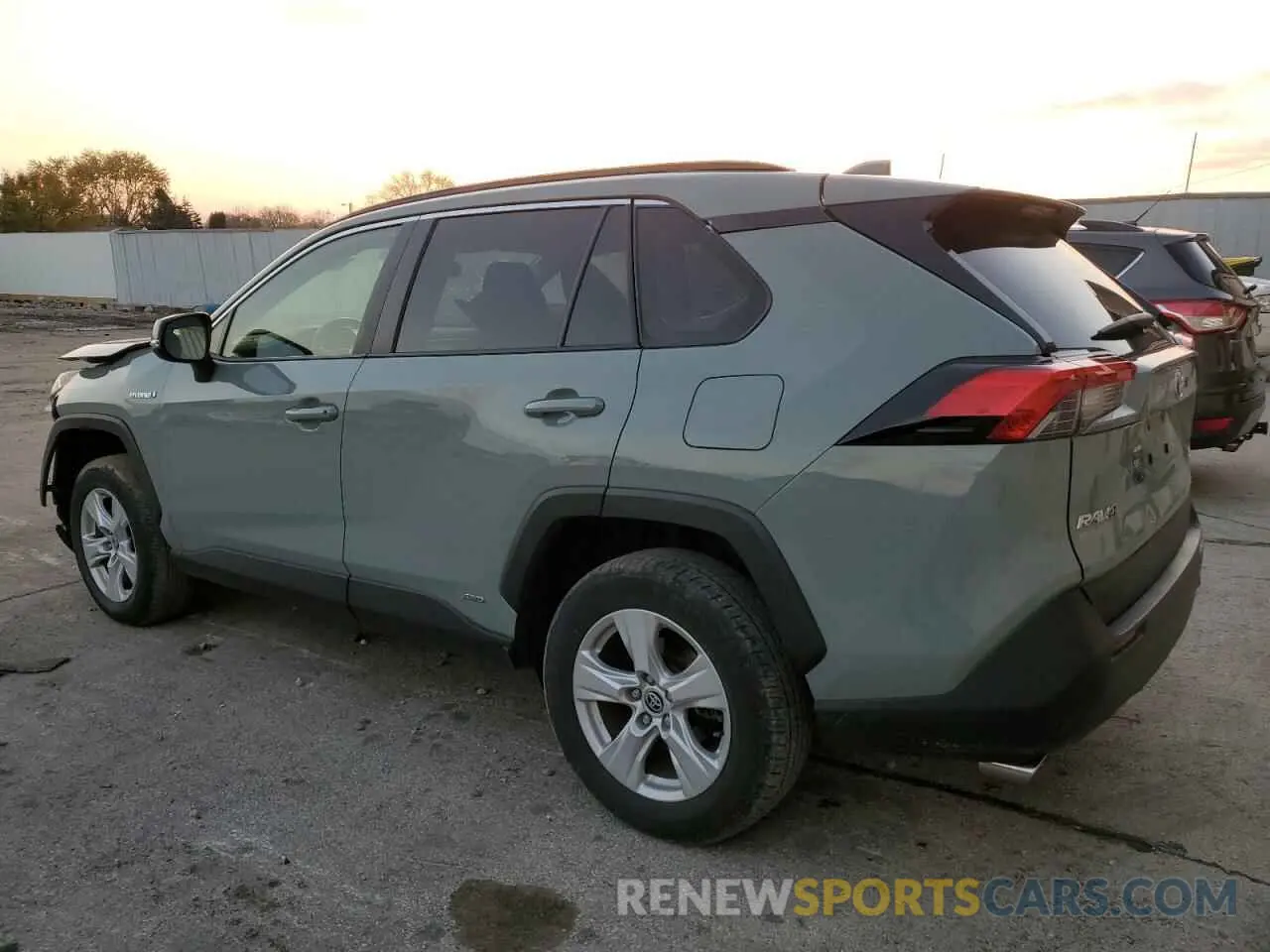 2 Фотография поврежденного автомобиля JTMRWRFV8LD070114 TOYOTA RAV4 2020