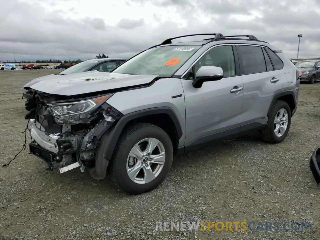 1 Photograph of a damaged car JTMRWRFV8LD530873 TOYOTA RAV4 2020