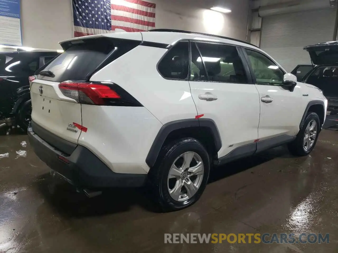 3 Фотография поврежденного автомобиля JTMRWRFV8LD537208 TOYOTA RAV4 2020