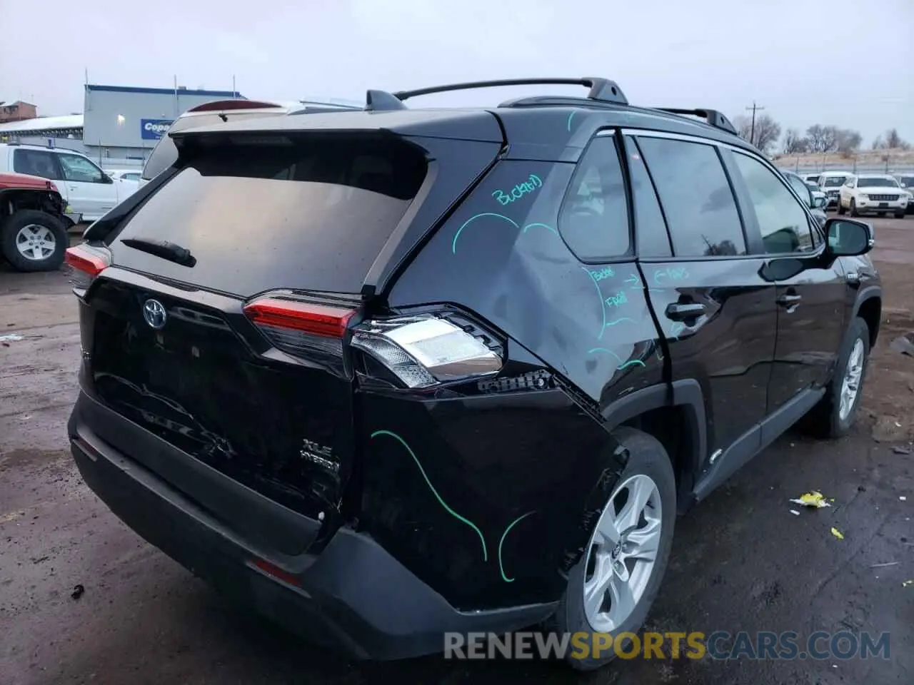 4 Photograph of a damaged car JTMRWRFV9LD070641 TOYOTA RAV4 2020