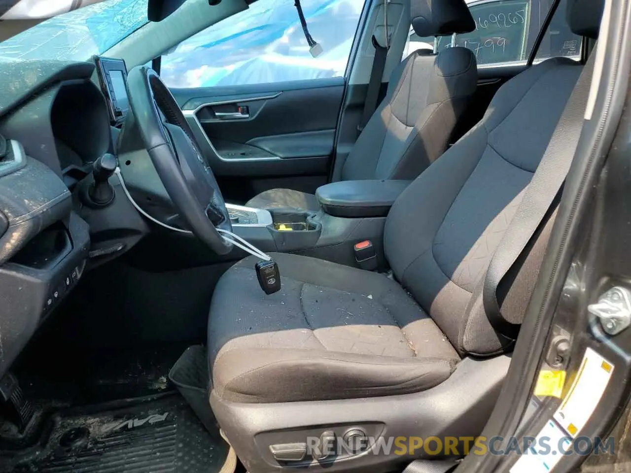 7 Фотография поврежденного автомобиля JTMRWRFVXLD072320 TOYOTA RAV4 2020