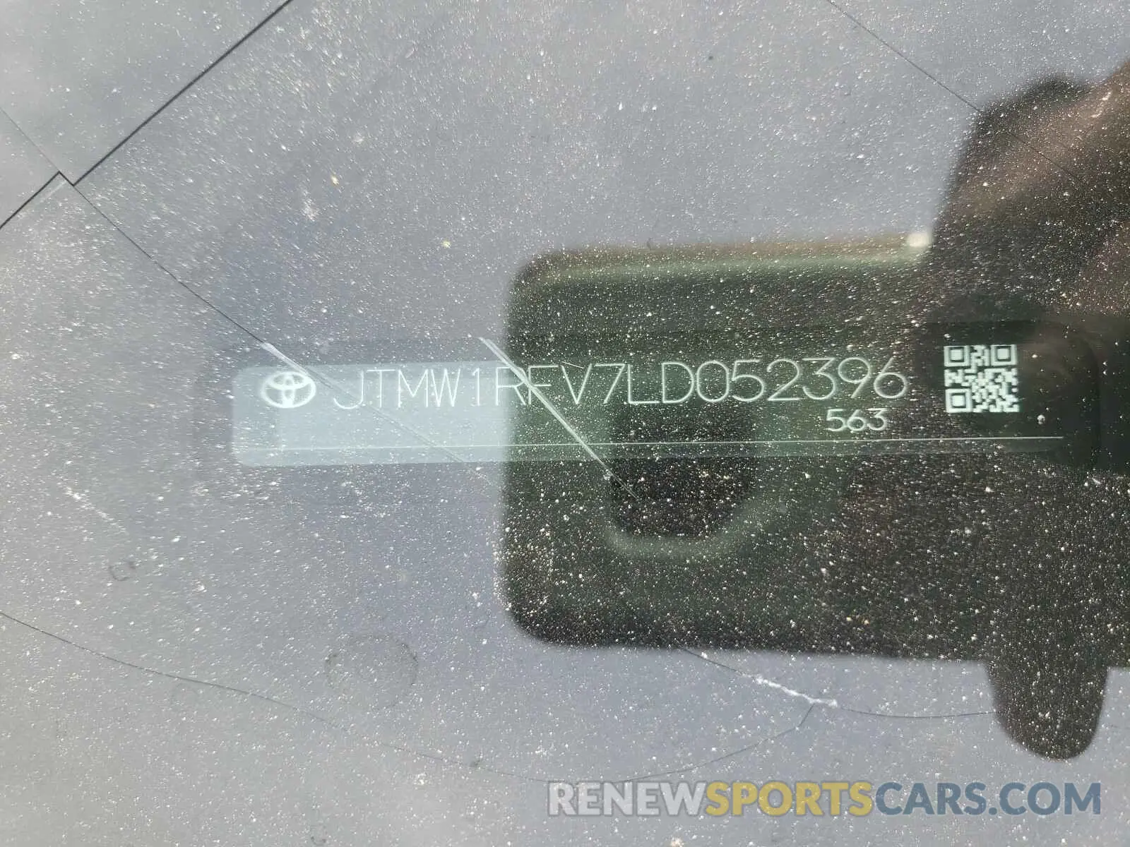 10 Photograph of a damaged car JTMW1RFV7LD052396 TOYOTA RAV4 2020