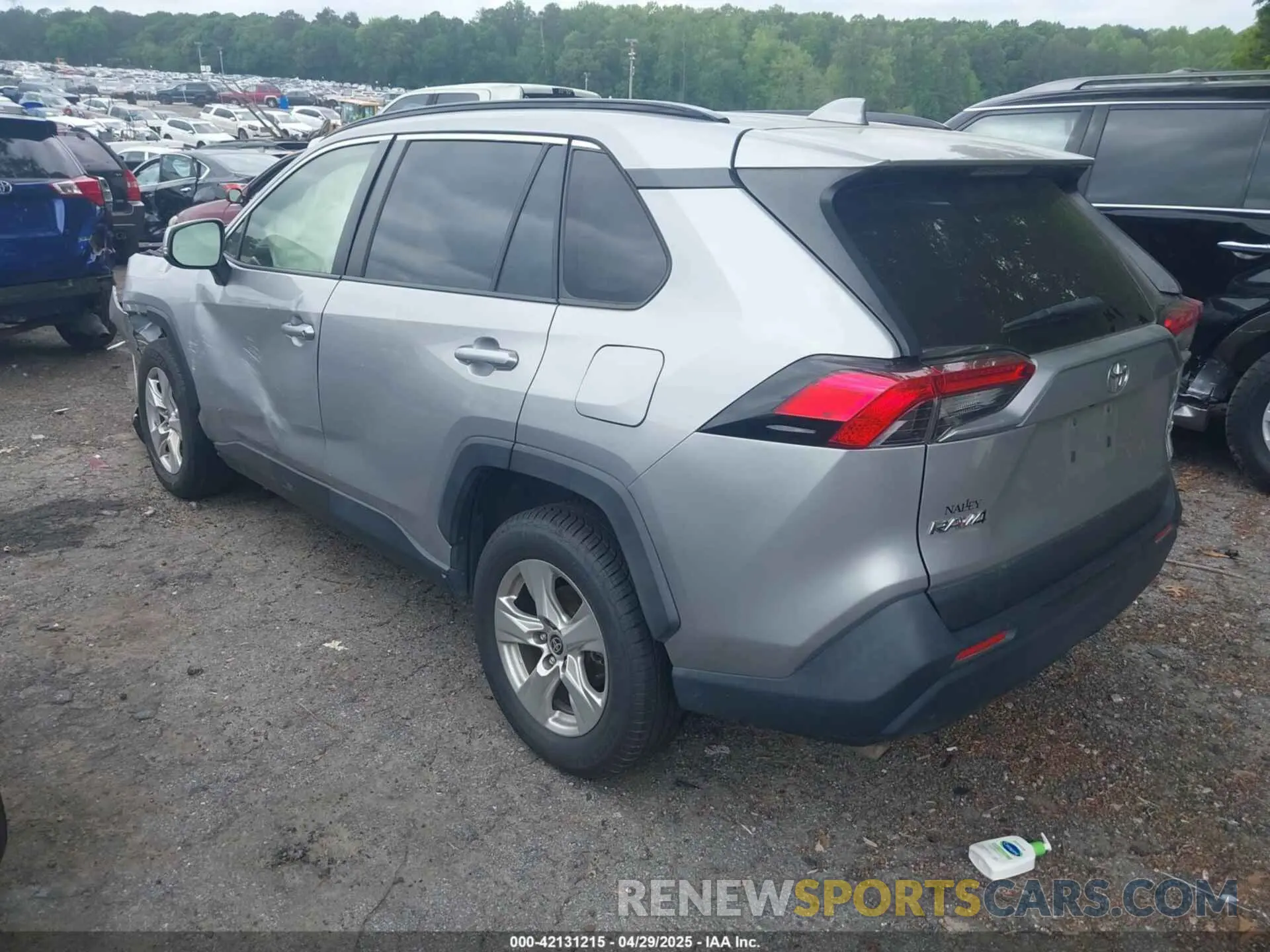 3 Фотография поврежденного автомобиля JTMW1RFV7LJ018413 TOYOTA RAV4 2020