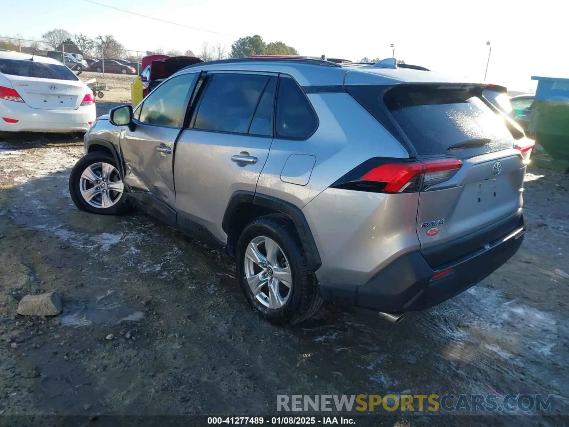 3 Фотография поврежденного автомобиля JTMW1RFV8LJ019070 TOYOTA RAV4 2020