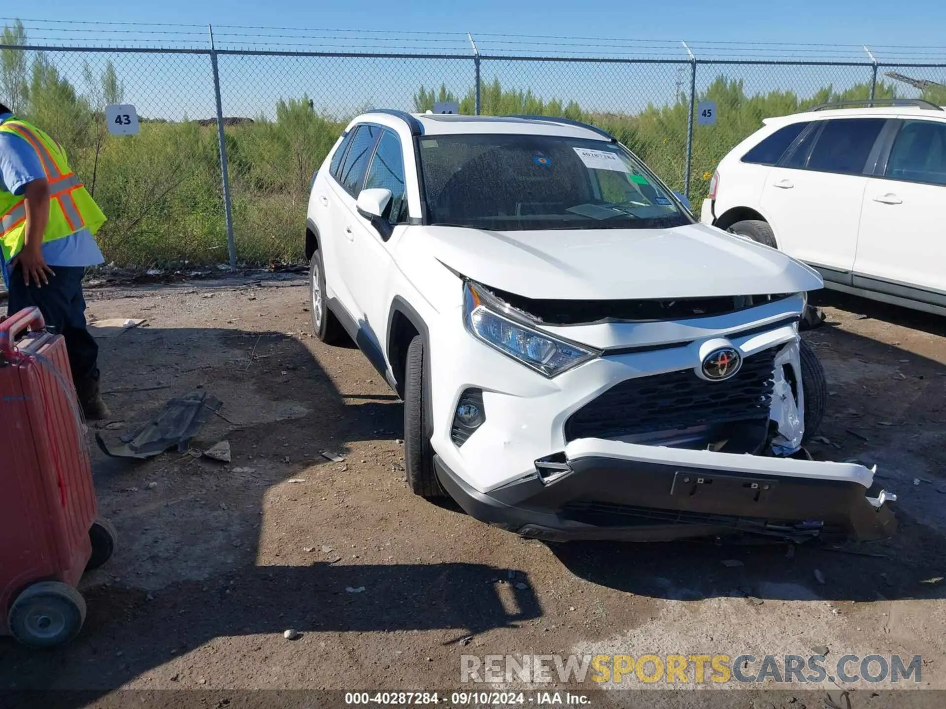 1 Photograph of a damaged car JTMW1RFV9LD059818 TOYOTA RAV4 2020