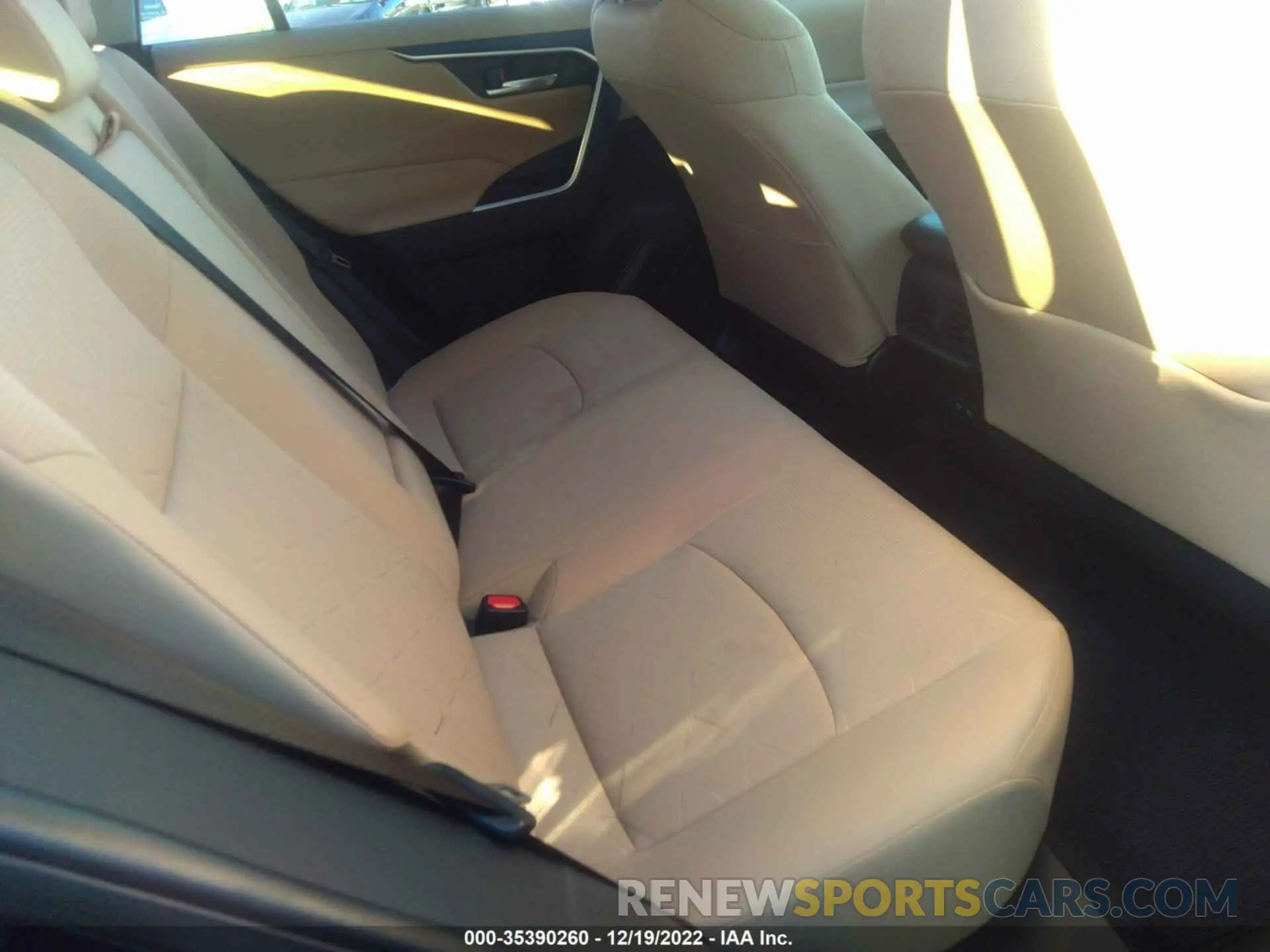 8 Фотография поврежденного автомобиля JTMW1RFV9LJ021796 TOYOTA RAV4 2020
