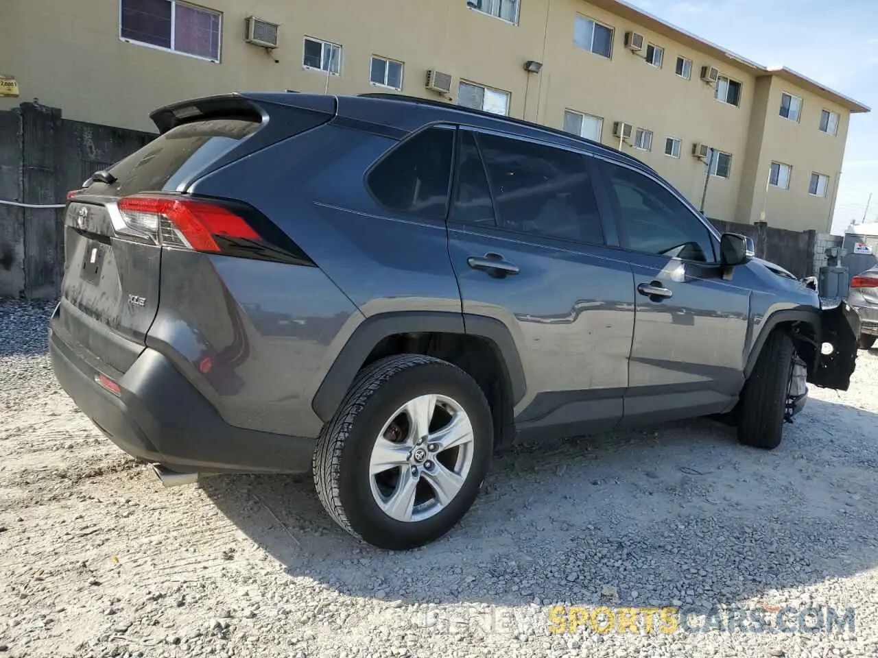 3 Фотография поврежденного автомобиля JTMW1RFVXLD045054 TOYOTA RAV4 2020