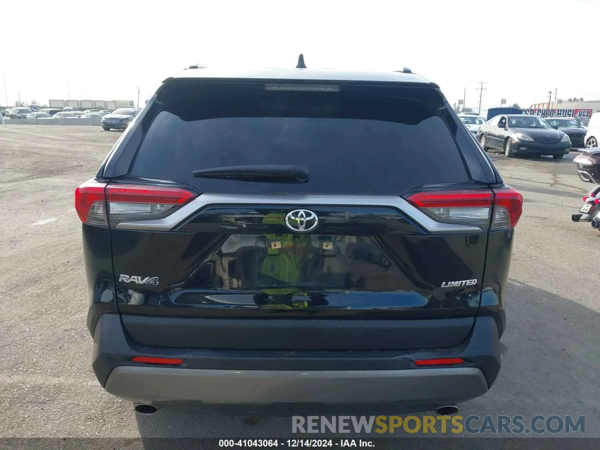 17 Photograph of a damaged car JTMY1RFV5LD044578 TOYOTA RAV4 2020