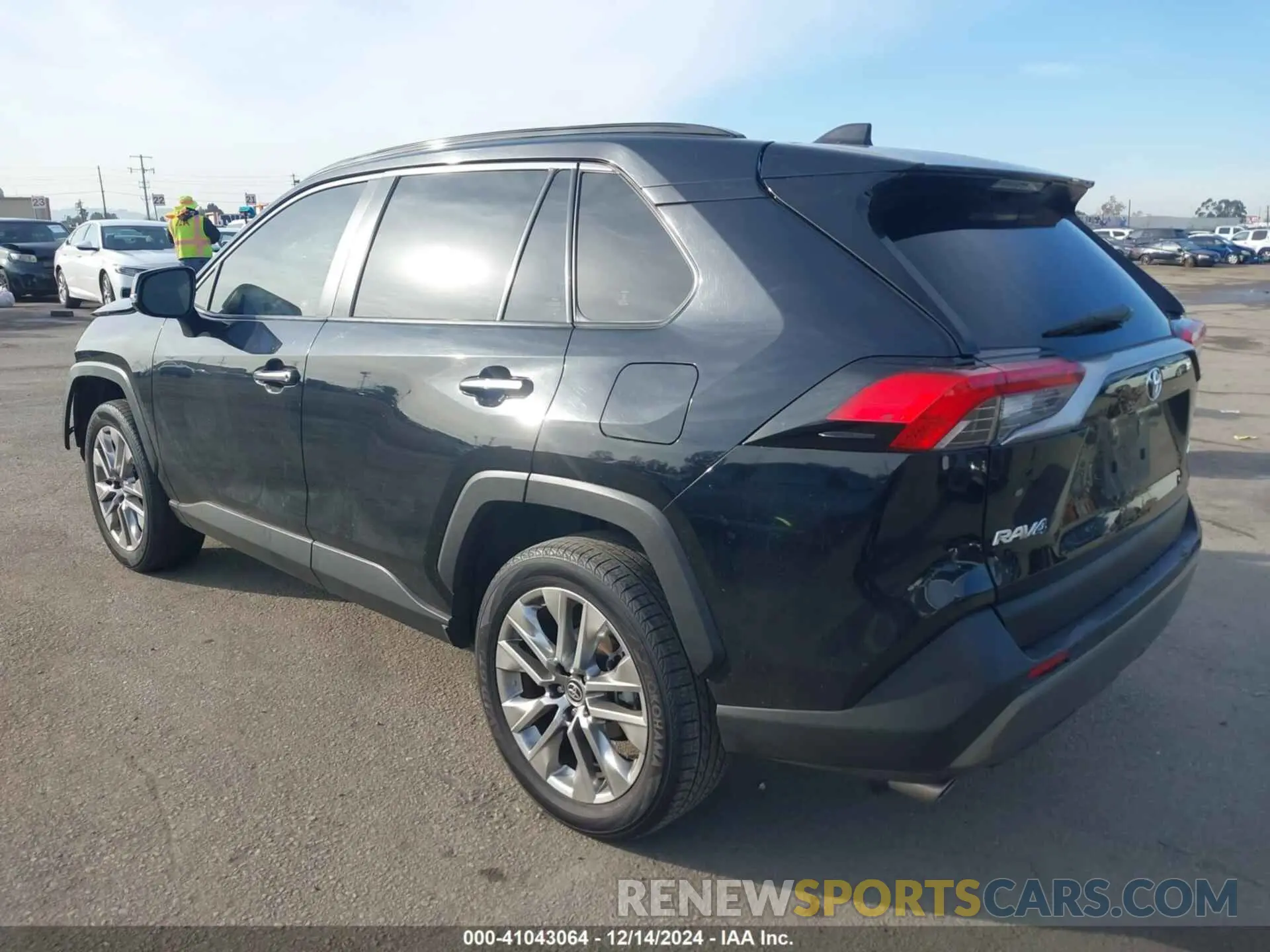 3 Photograph of a damaged car JTMY1RFV5LD044578 TOYOTA RAV4 2020
