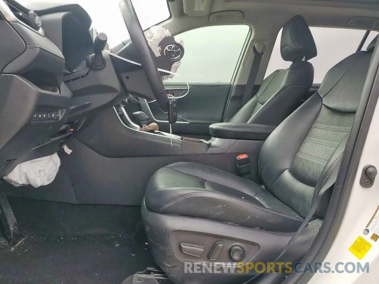 7 Фотография поврежденного автомобиля JTMY1RFV5LD520103 TOYOTA RAV4 2020