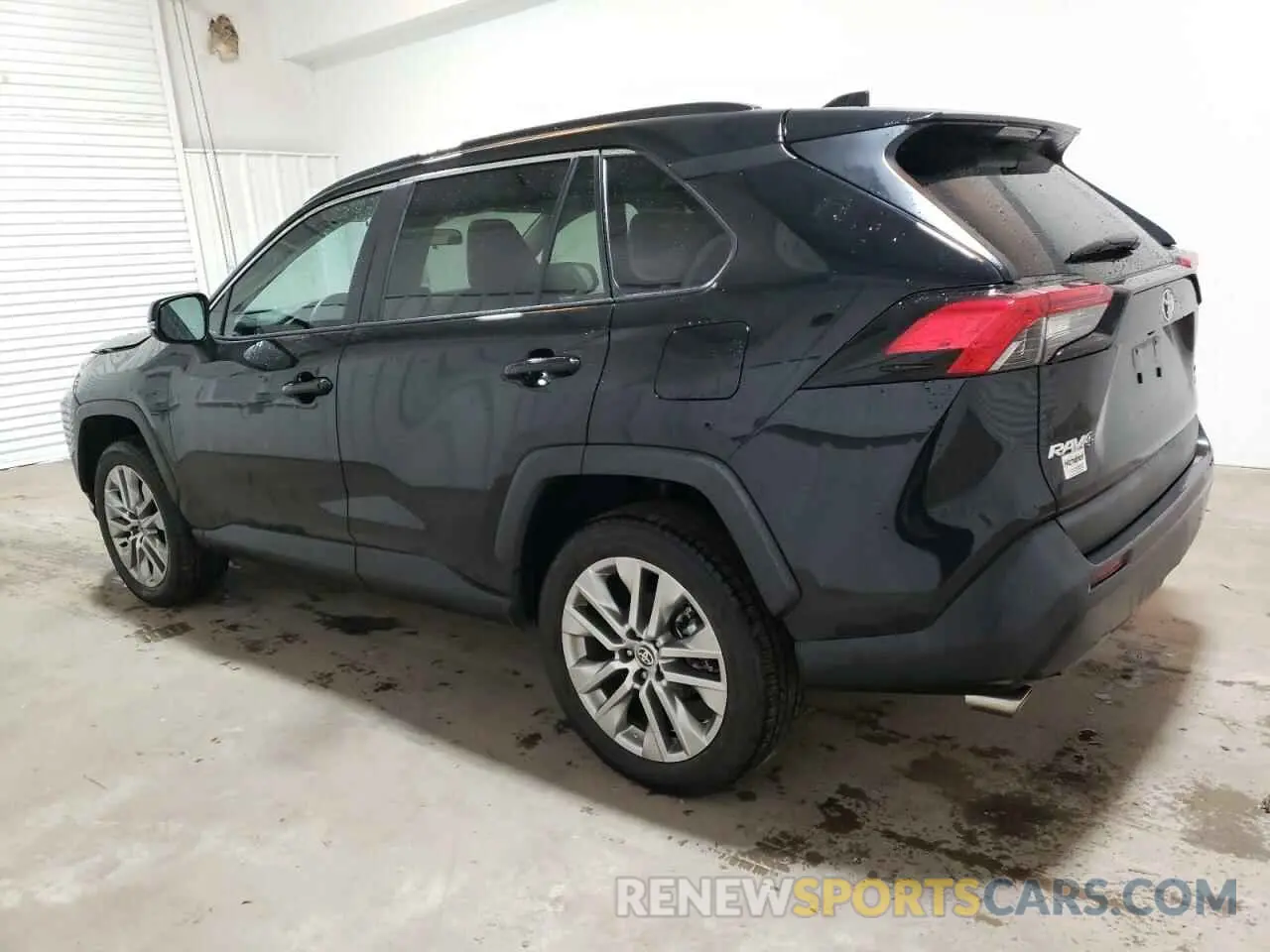 2 Photograph of a damaged car 2T3A1RFV1MW205708 TOYOTA RAV4 2021
