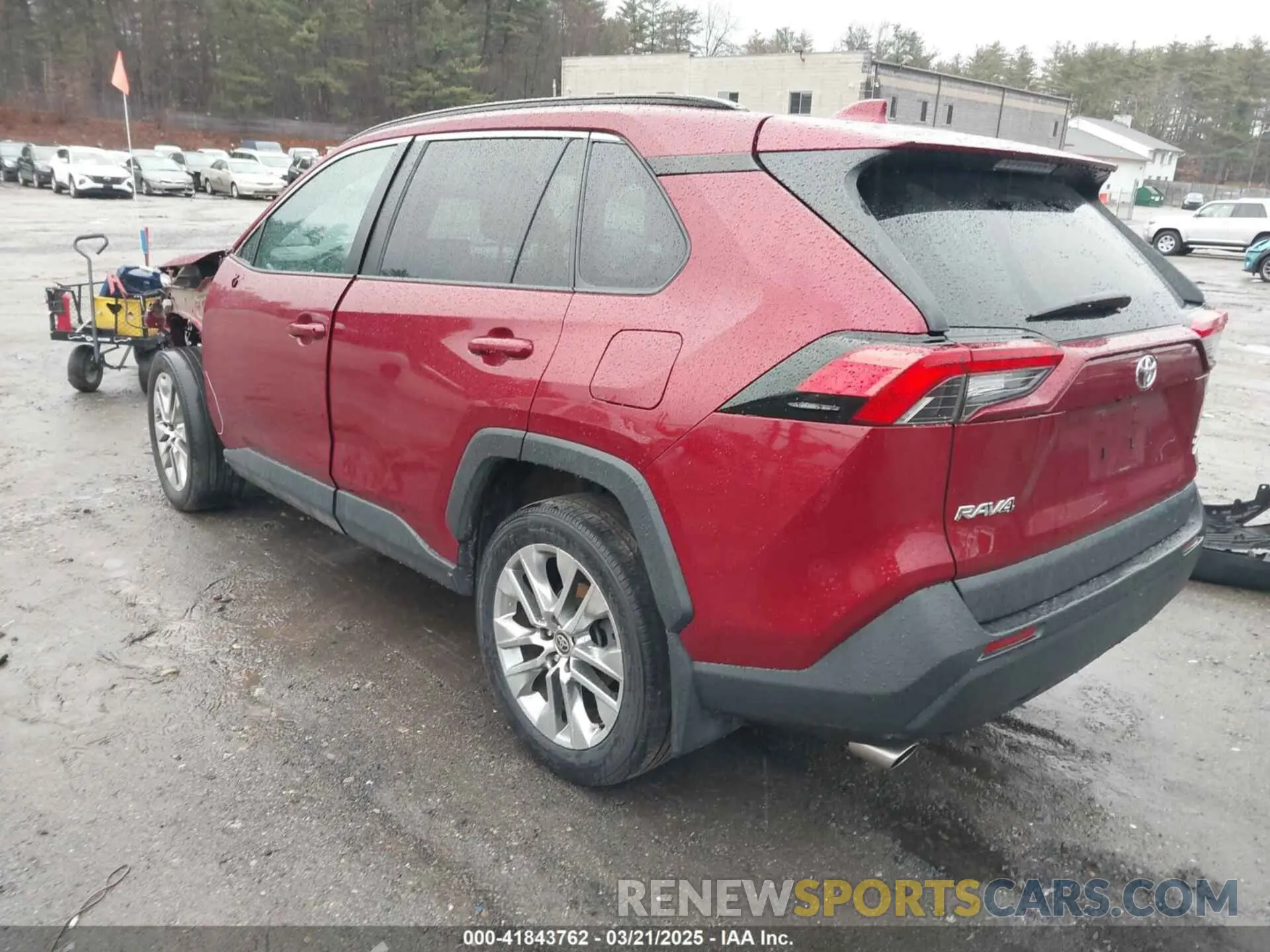 3 Photograph of a damaged car 2T3A1RFV2MW224803 TOYOTA RAV4 2021