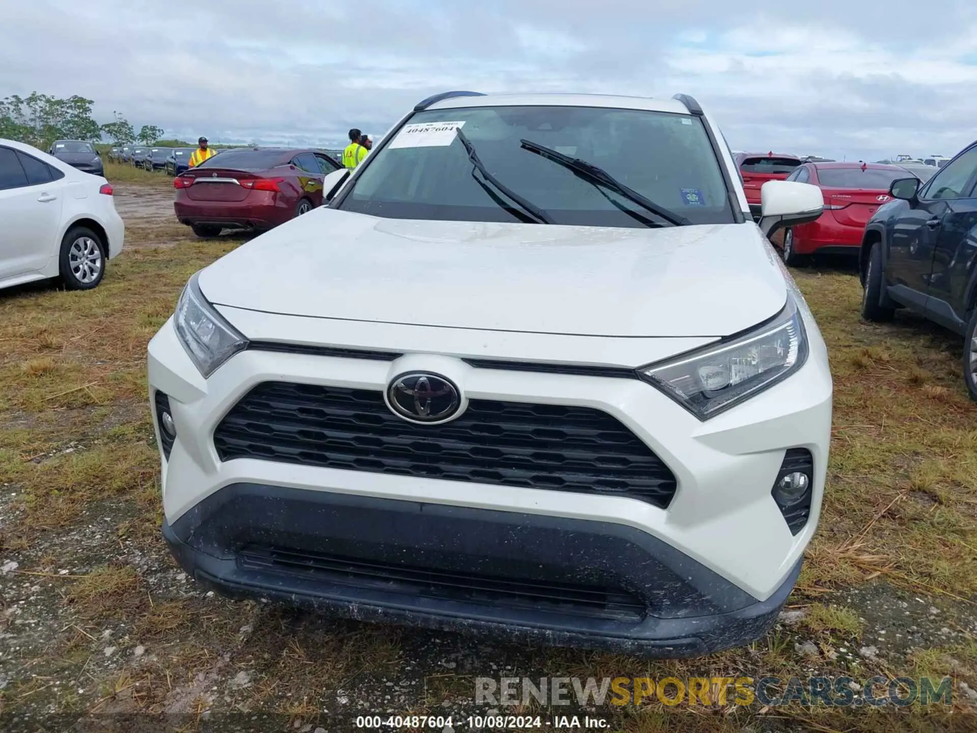 11 Photograph of a damaged car 2T3A1RFV3MW152817 TOYOTA RAV4 2021