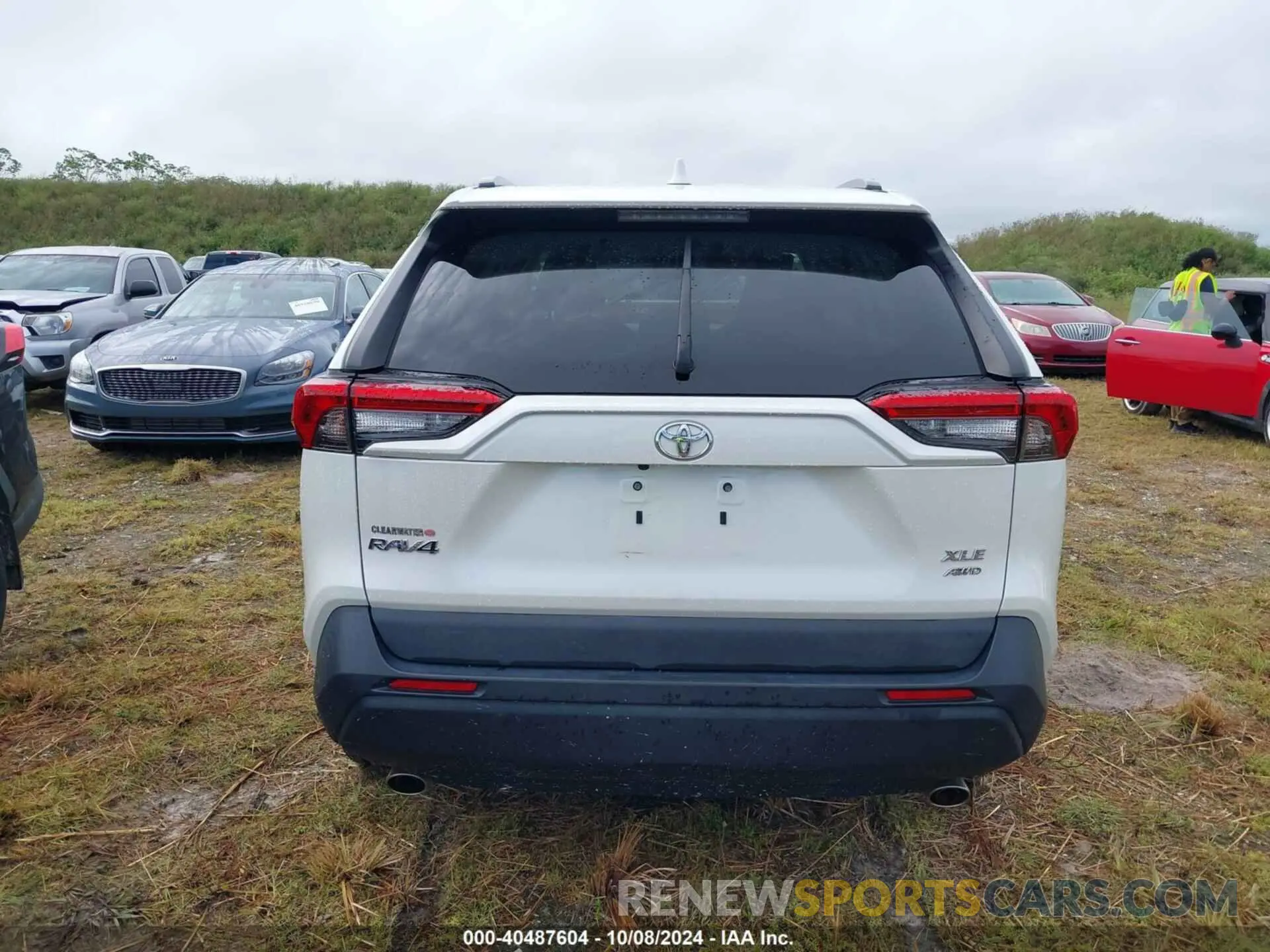 15 Photograph of a damaged car 2T3A1RFV3MW152817 TOYOTA RAV4 2021