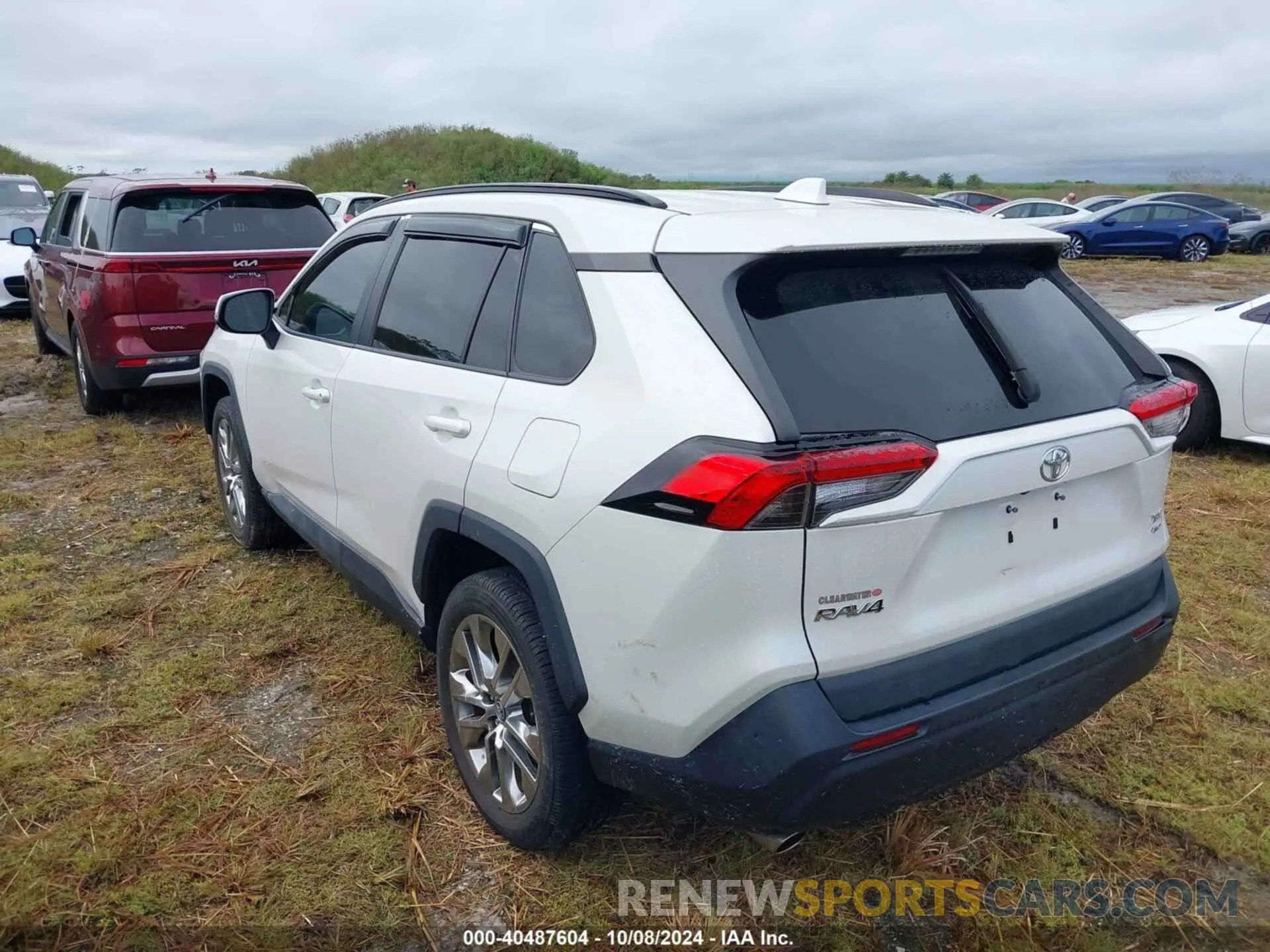 3 Photograph of a damaged car 2T3A1RFV3MW152817 TOYOTA RAV4 2021