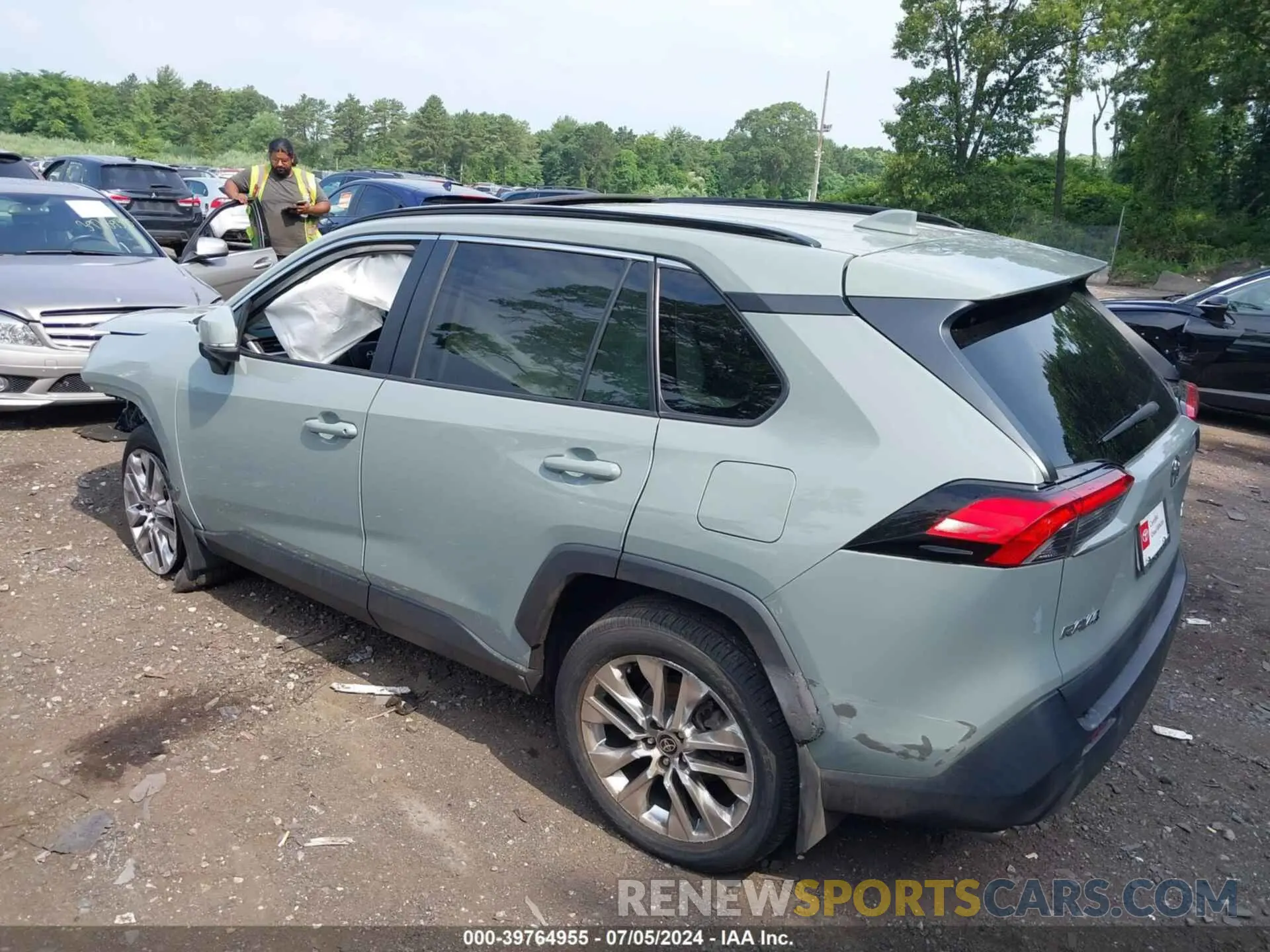 13 Фотография поврежденного автомобиля 2T3A1RFV3MW204995 TOYOTA RAV4 2021
