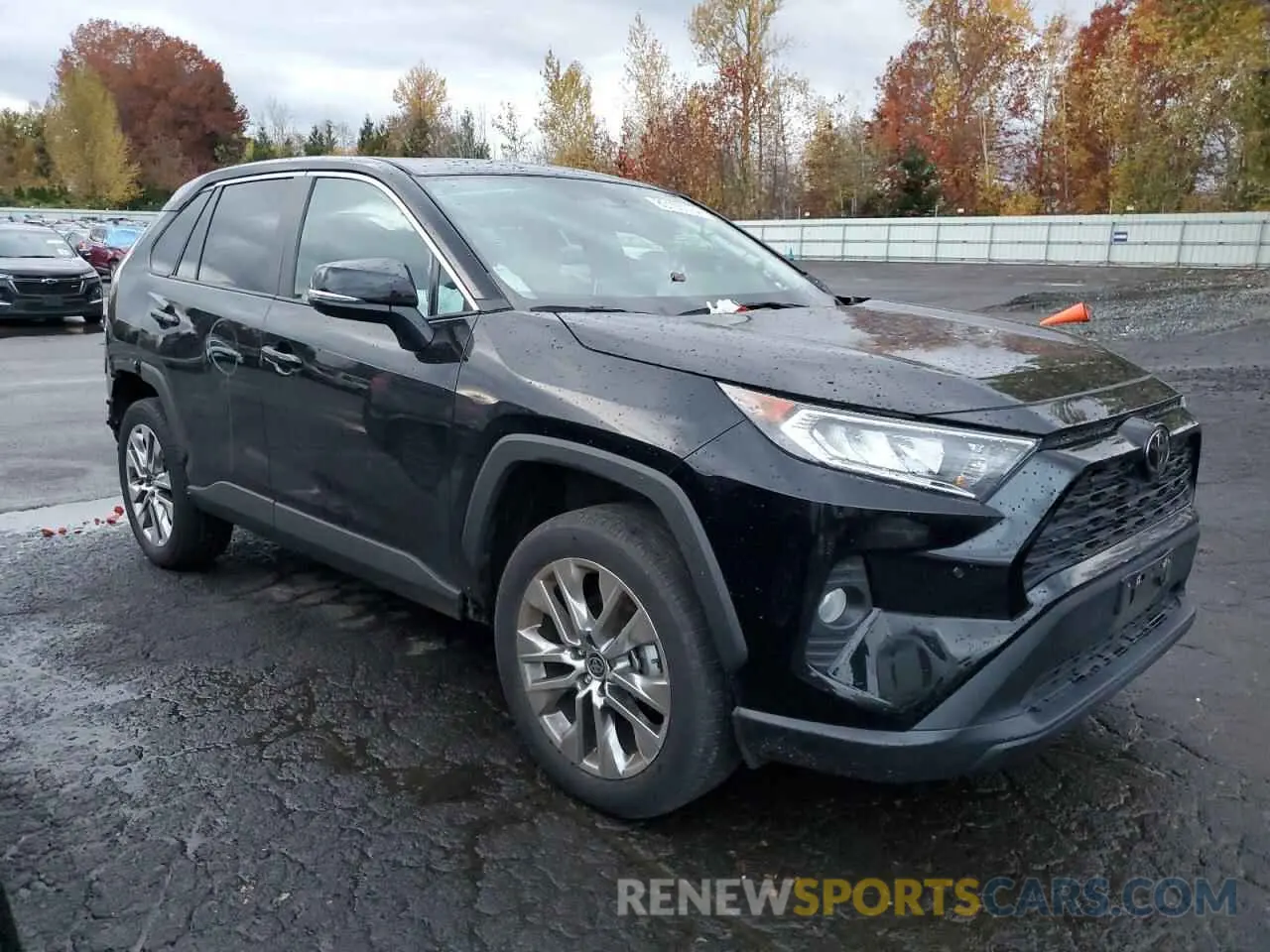 4 Photograph of a damaged car 2T3A1RFV4MC227820 TOYOTA RAV4 2021