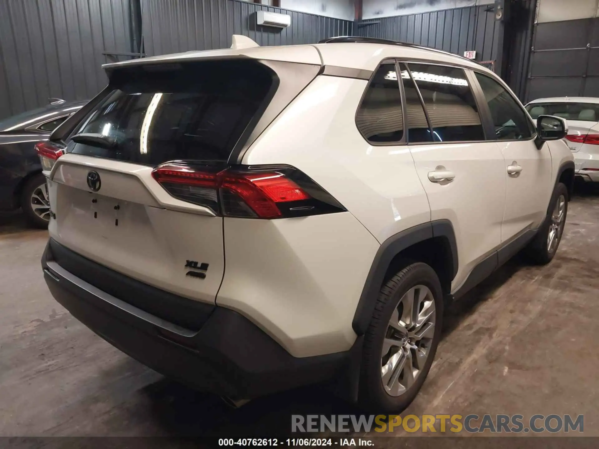 4 Photograph of a damaged car 2T3A1RFV4MW163258 TOYOTA RAV4 2021