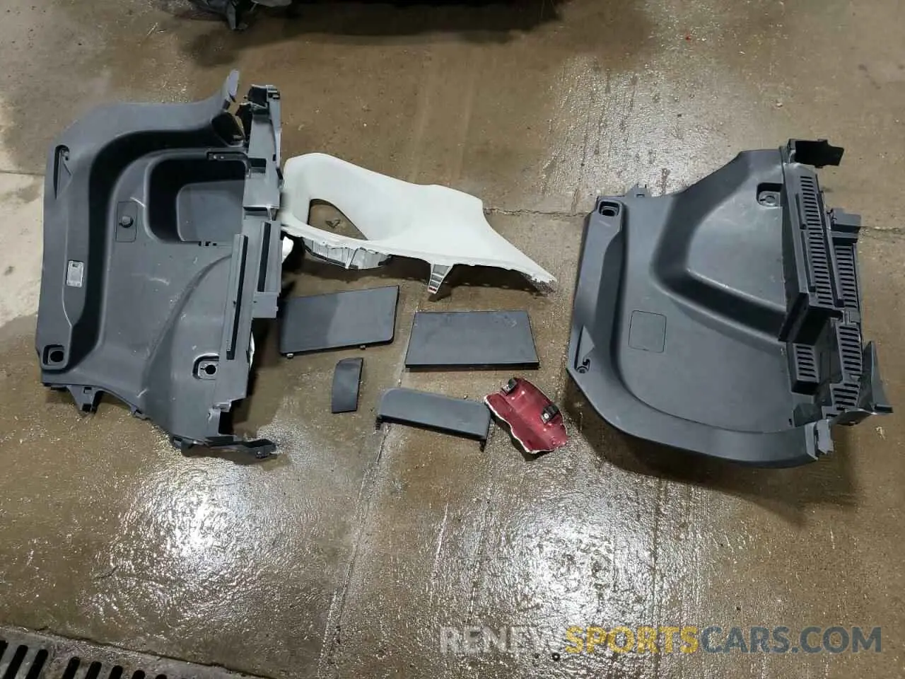 13 Photograph of a damaged car 2T3A1RFV4MW204813 TOYOTA RAV4 2021