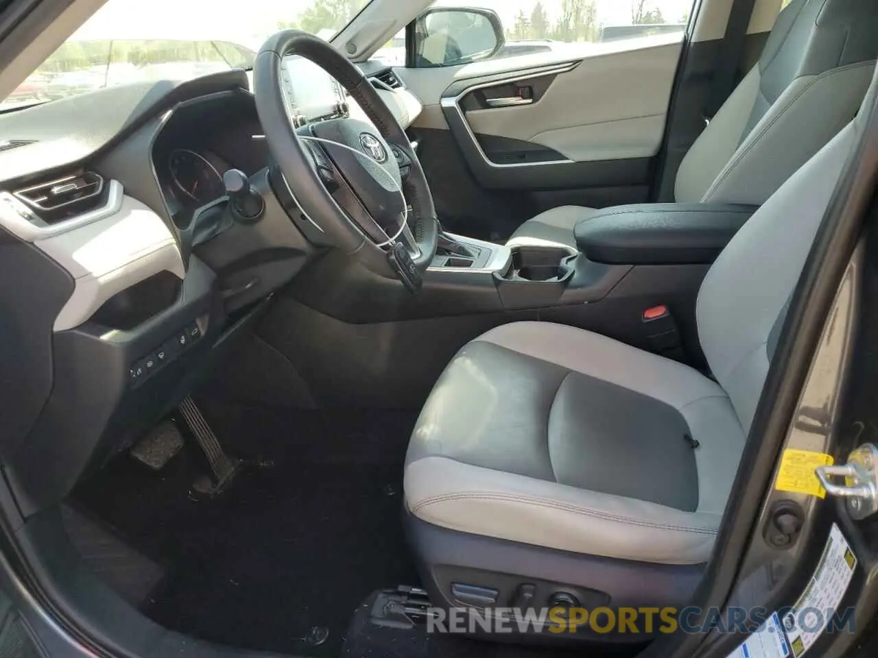 7 Фотография поврежденного автомобиля 2T3A1RFV6MC237247 TOYOTA RAV4 2021