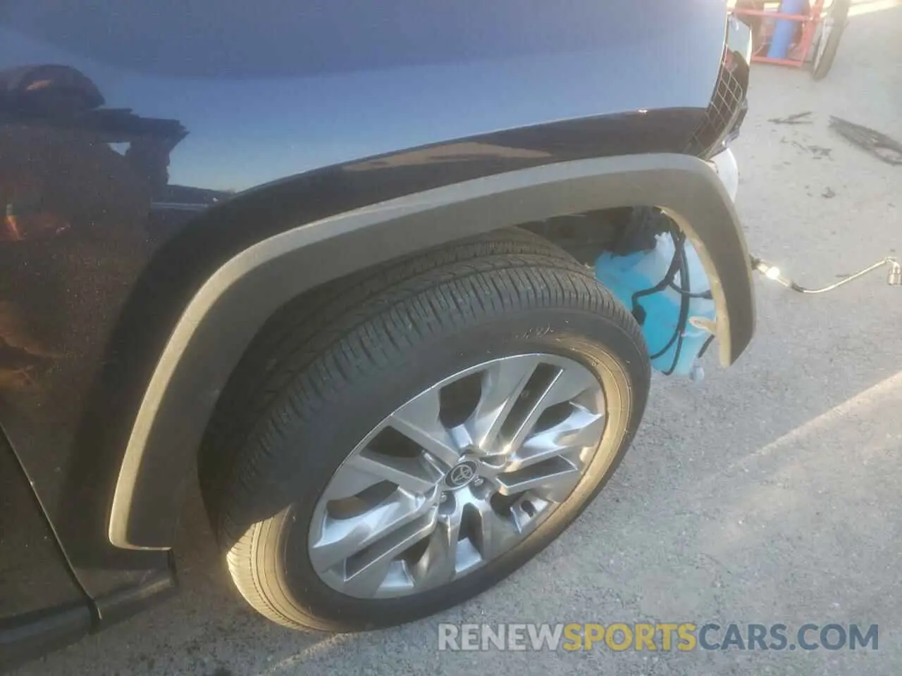 9 Photograph of a damaged car 2T3A1RFV6MW169059 TOYOTA RAV4 2021