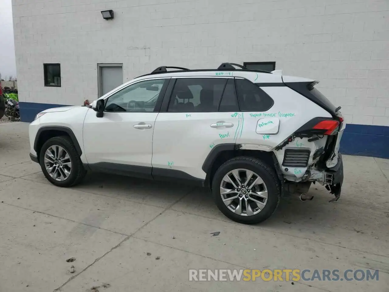 2 Фотография поврежденного автомобиля 2T3A1RFV6MW241894 TOYOTA RAV4 2021