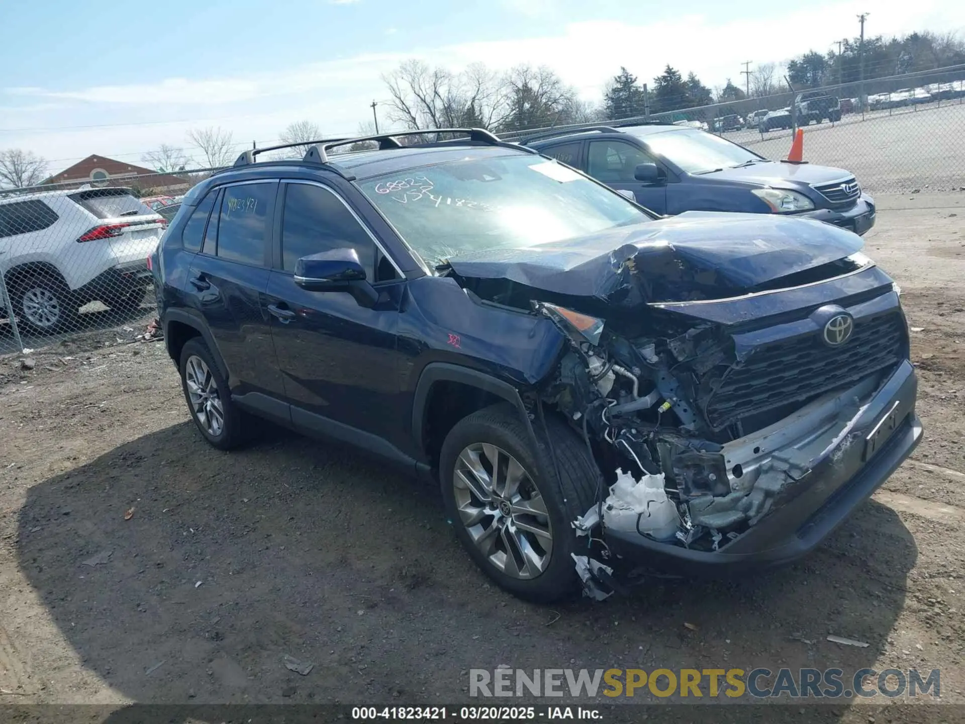 1 Photograph of a damaged car 2T3A1RFV7MW233030 TOYOTA RAV4 2021