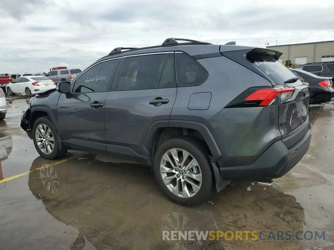 2 Photograph of a damaged car 2T3A1RFVXMC200086 TOYOTA RAV4 2021