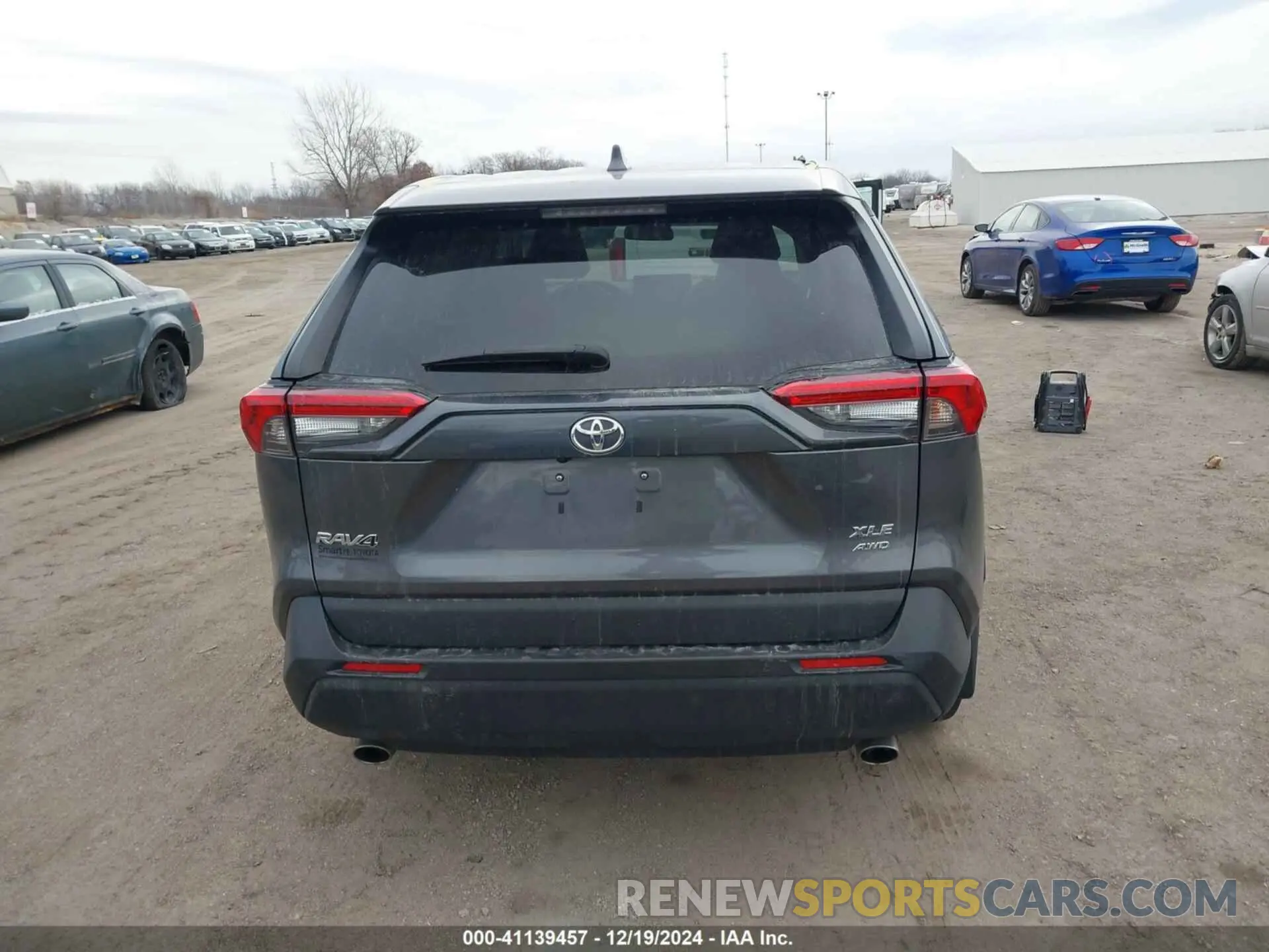 16 Photograph of a damaged car 2T3A1RFVXMC204414 TOYOTA RAV4 2021