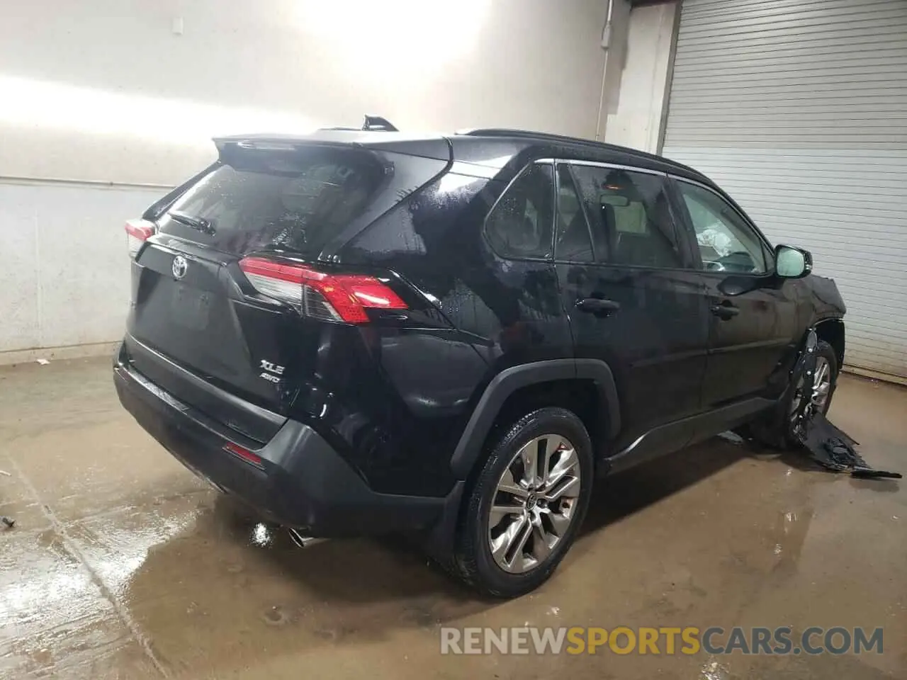 3 Photograph of a damaged car 2T3A1RFVXMC228602 TOYOTA RAV4 2021
