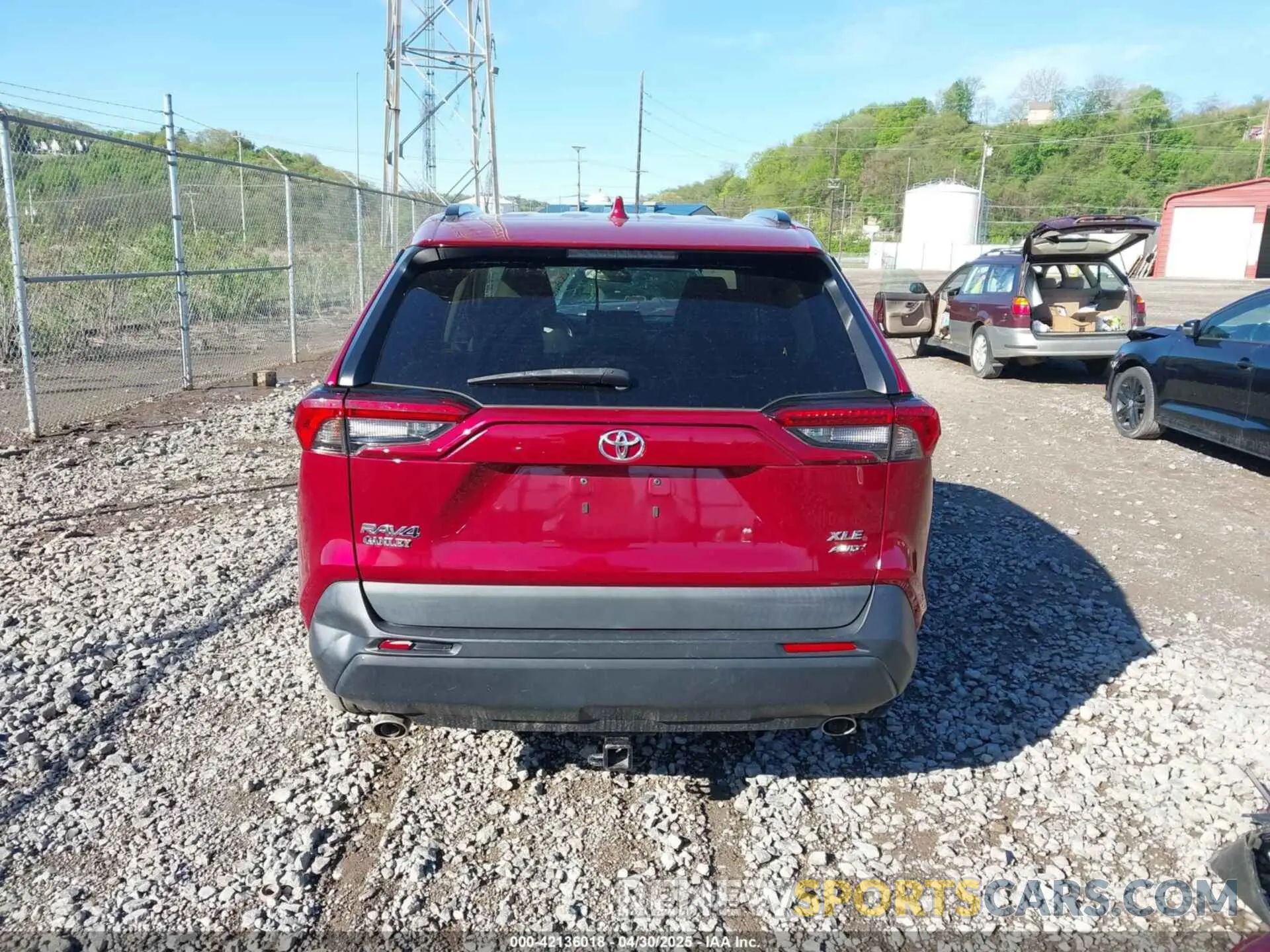 17 Photograph of a damaged car 2T3A1RFVXMW202936 TOYOTA RAV4 2021