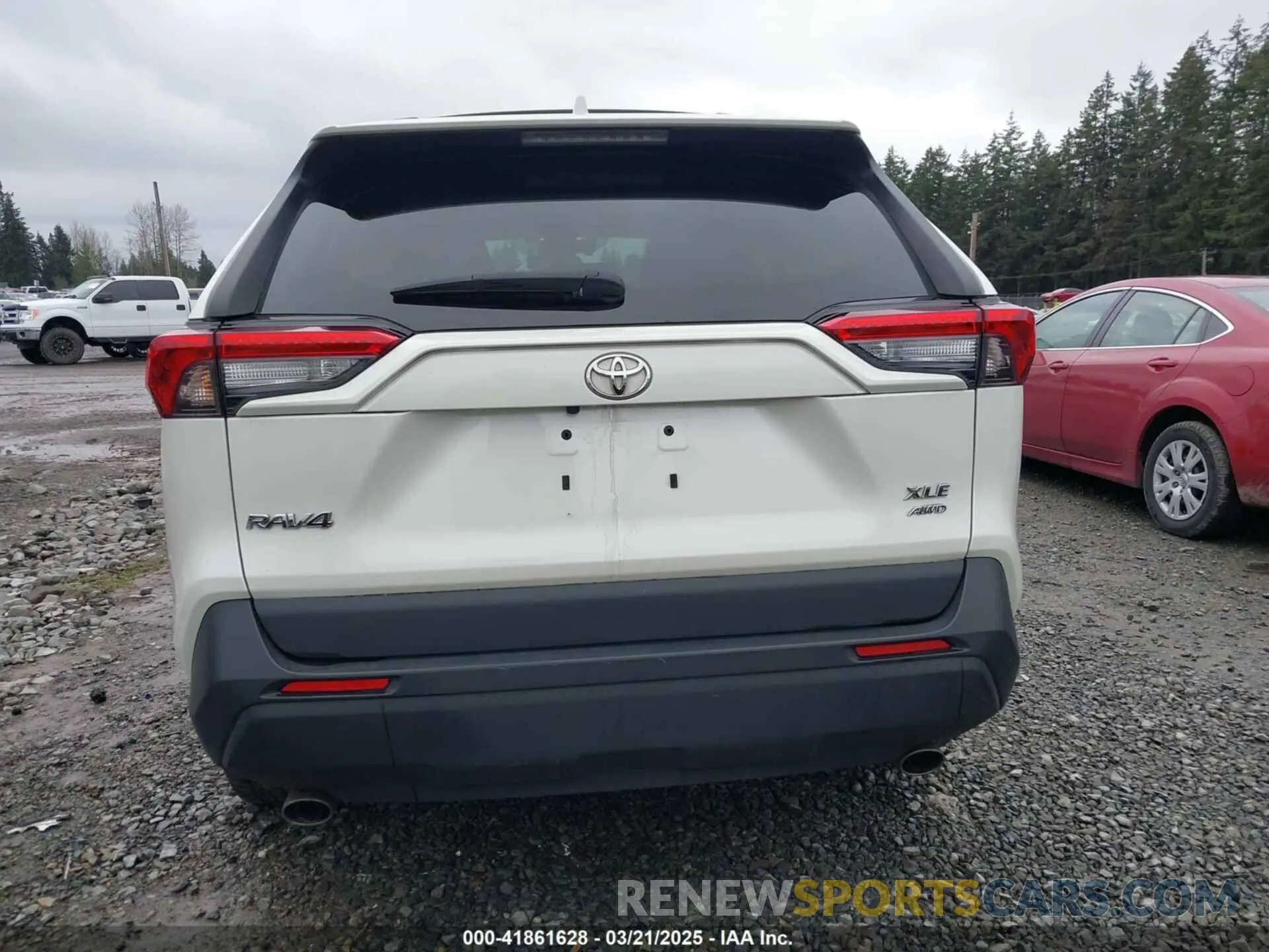 16 Photograph of a damaged car 2T3A1RFVXMW246421 TOYOTA RAV4 2021