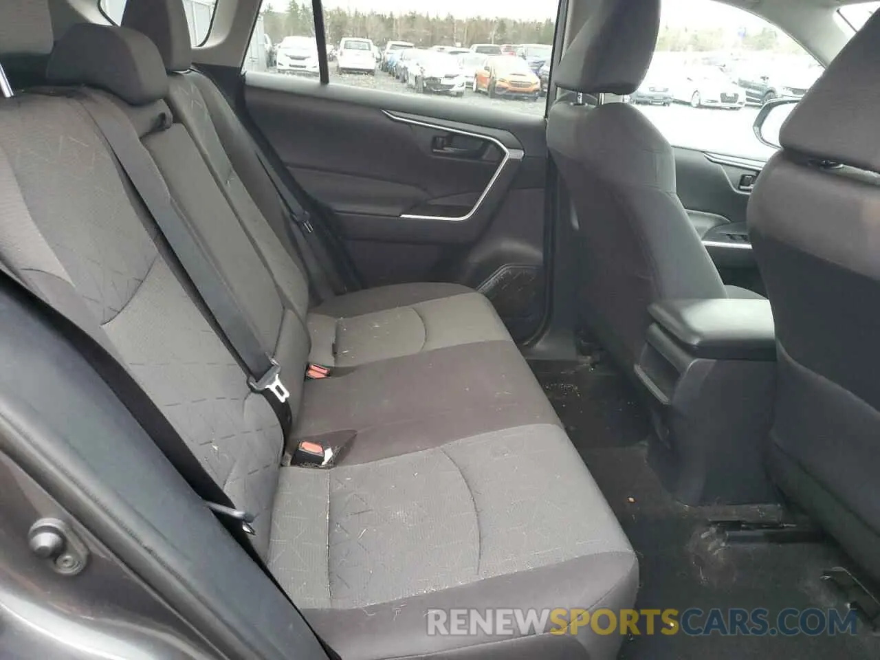 10 Photograph of a damaged car 2T3B1RFV5MC179460 TOYOTA RAV4 2021