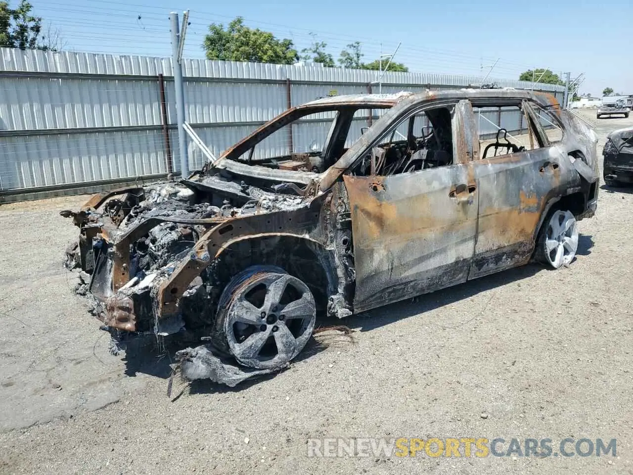 1 Photograph of a damaged car 2T3B6RFV5MW024830 TOYOTA RAV4 2021